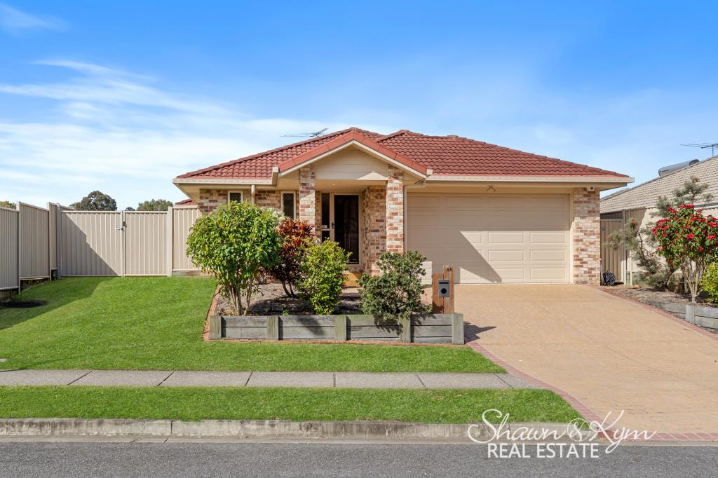 86 School Rd, Wynnum West, QLD 4178