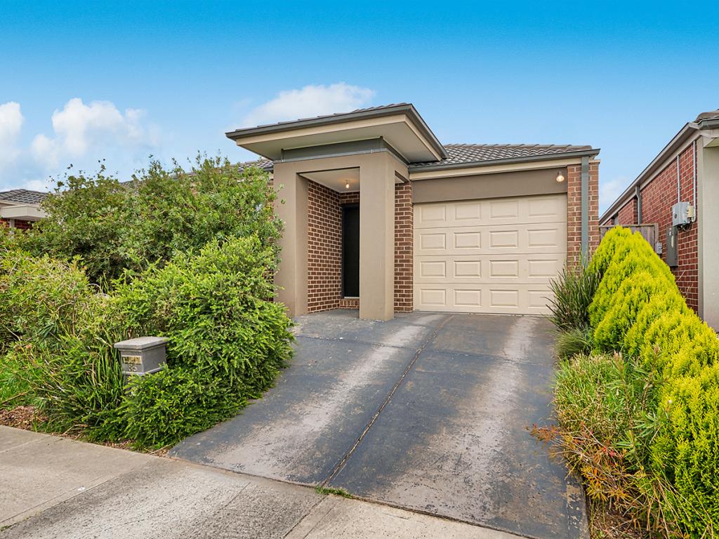 35 Paxford Dr, Cranbourne North, VIC 3977