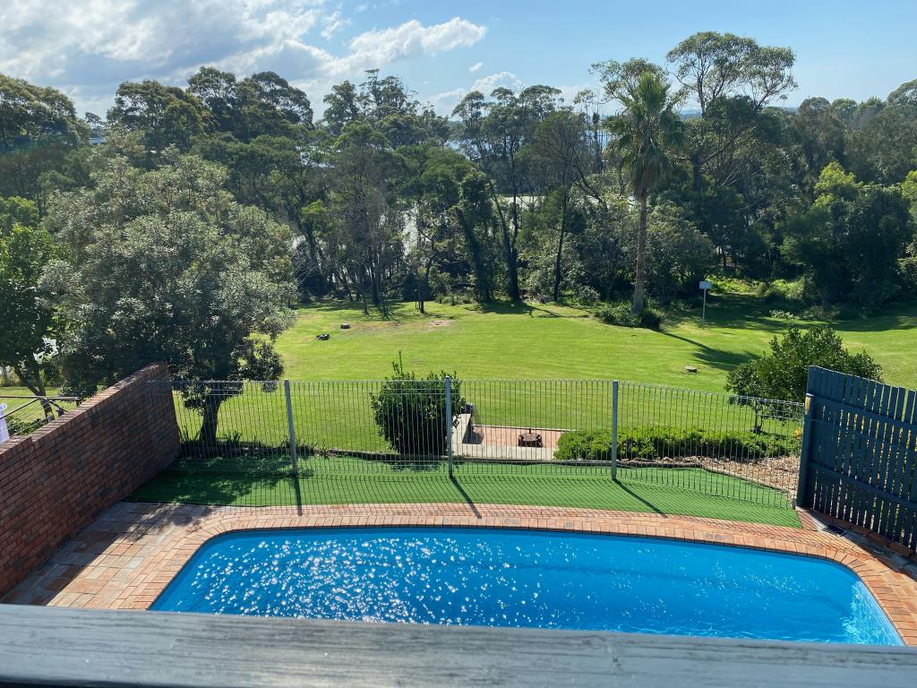 20 Dell Pde, Moruya Heads, NSW 2537