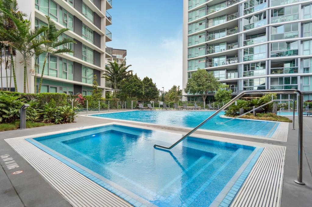 10505/8 Harbour Rd, Hamilton, QLD 4007