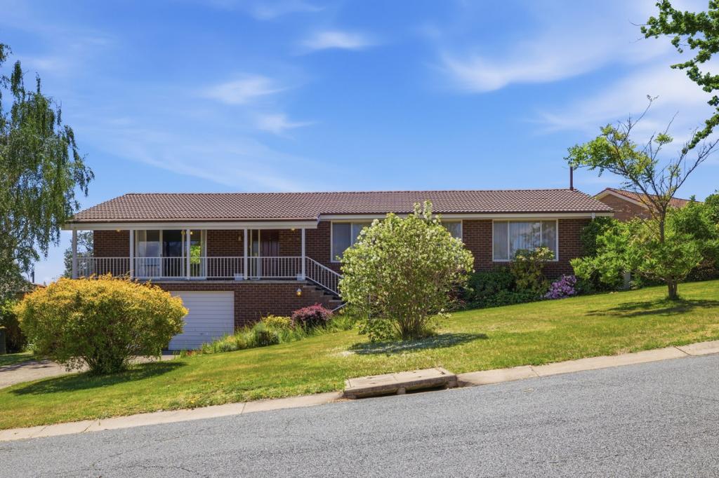 5 Martens Cres, Weston, ACT 2611
