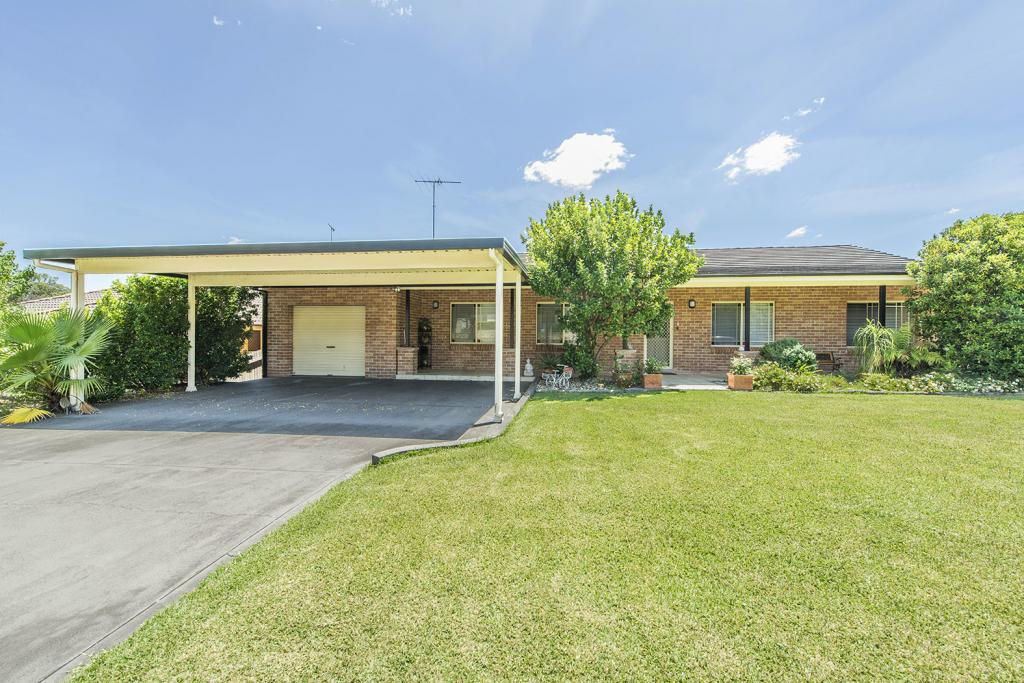 4 Yellowgum Cl, Glenmore Park, NSW 2745