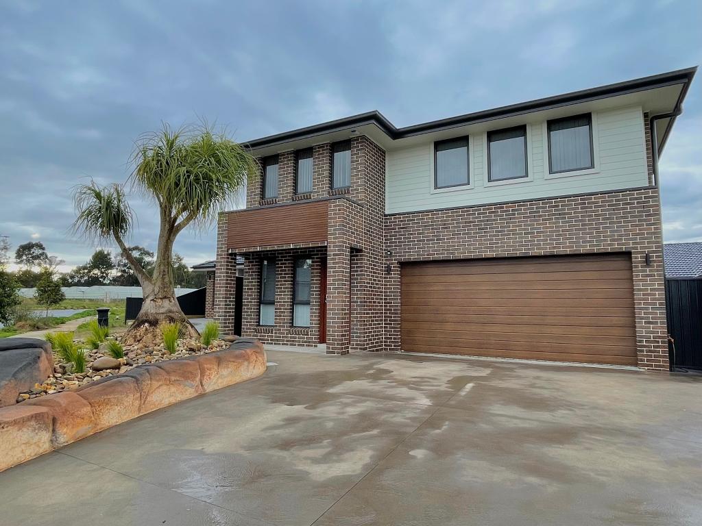 10 Hungerford St, Catherine Field, NSW 2557