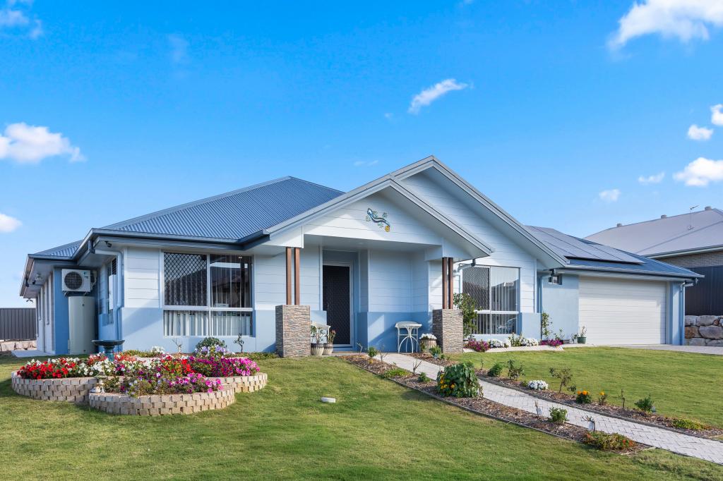 2 Bergamot Ct, Nikenbah, QLD 4655