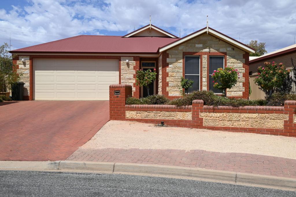 16 Edwards Cres, Waikerie, SA 5330