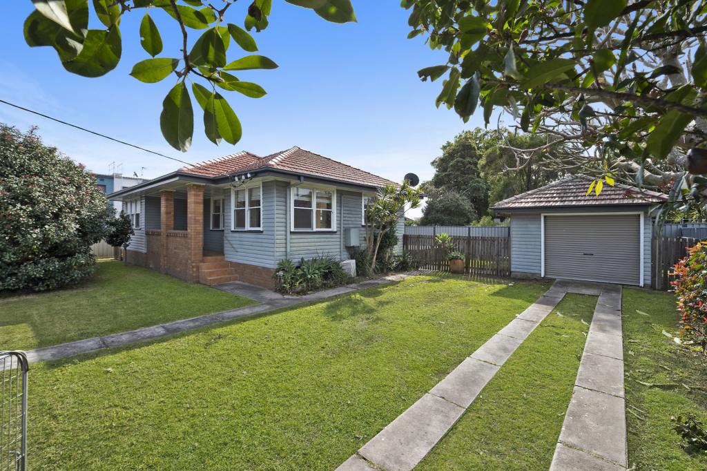 61 Speers St, Speers Point, NSW 2284