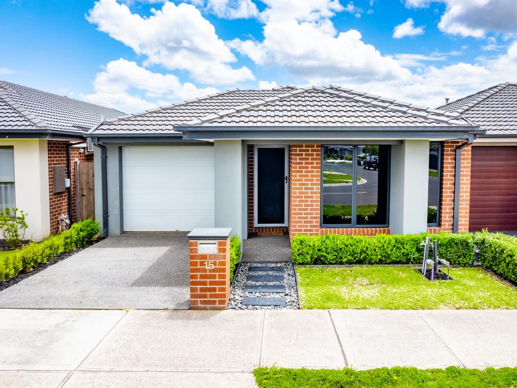 15 Myrtleford Ave, Clyde, VIC 3978