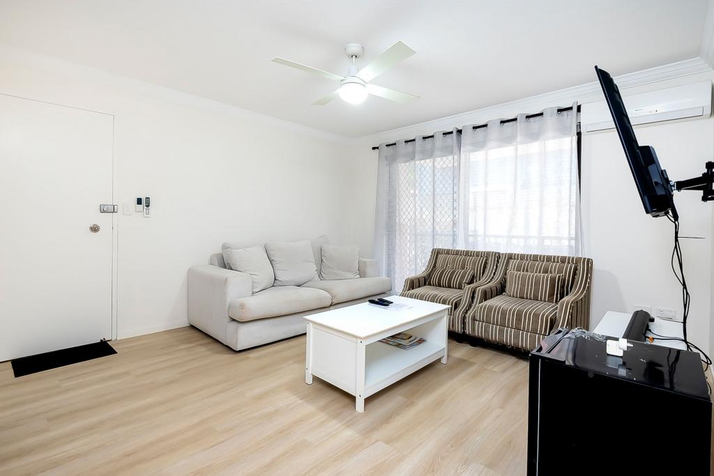 1/4 Waverley St, Southport, QLD 4215