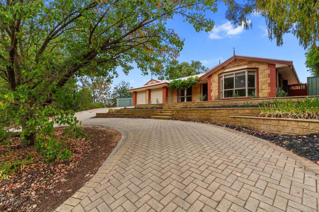 1 Roscrow Ct, Clare, SA 5453