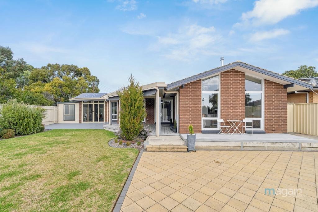 21 Richardson Cres, Morphett Vale, SA 5162