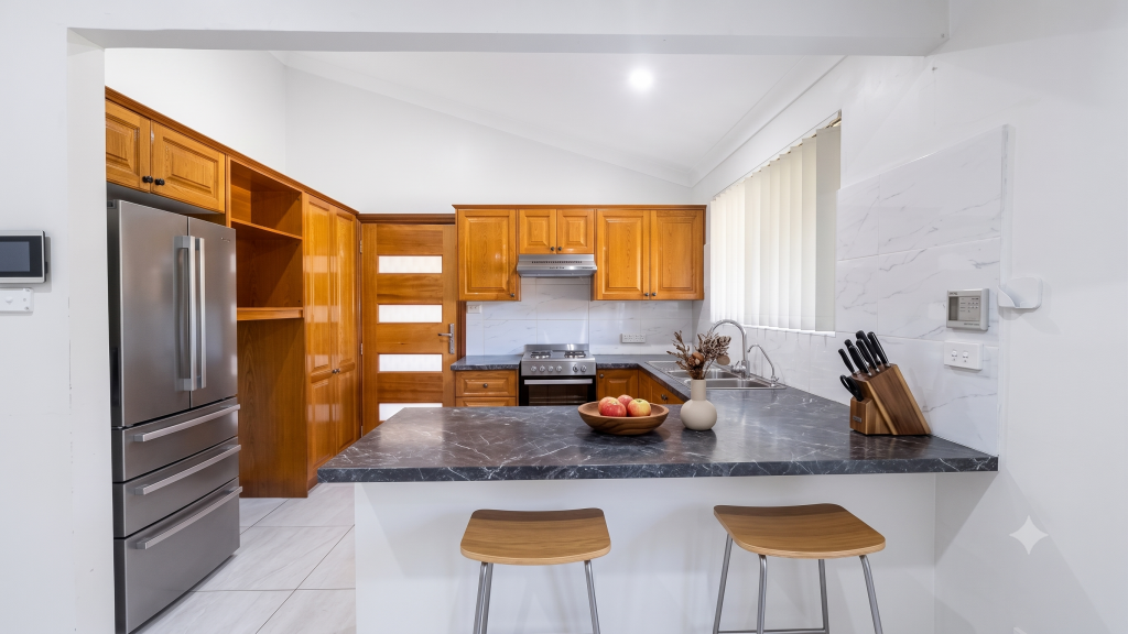 37 Charles Sturt Dr, Werrington County, NSW 2747
