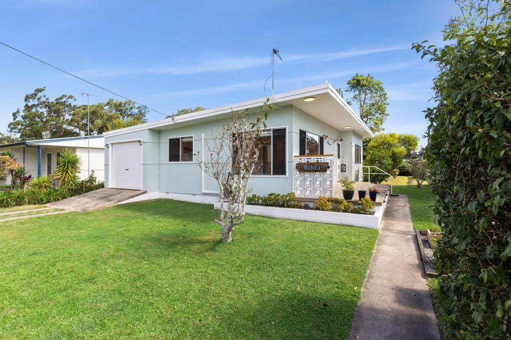 13 Carroll Ave, Lake Conjola, NSW 2539