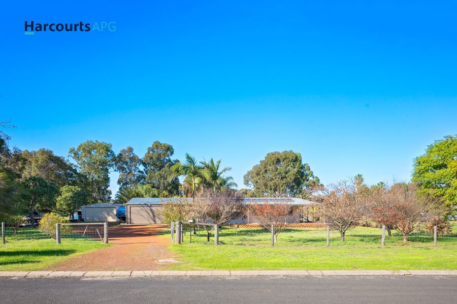 26 MARINE DR, LESCHENAULT, WA 6233