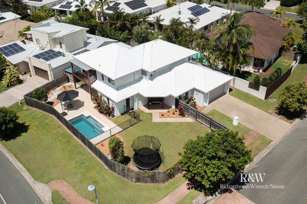 1 Crestview Dr, Peregian Springs, QLD 4573
