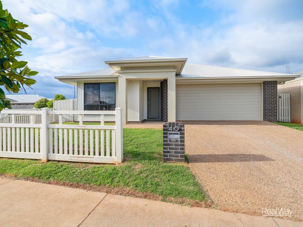 2 Mcaulay Ave, Highfields, QLD 4352