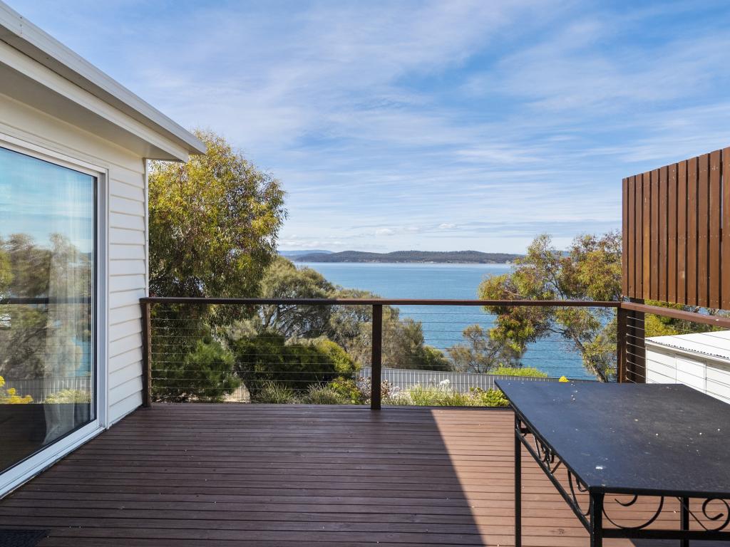 35 Linden Rd, Primrose Sands, TAS 7173