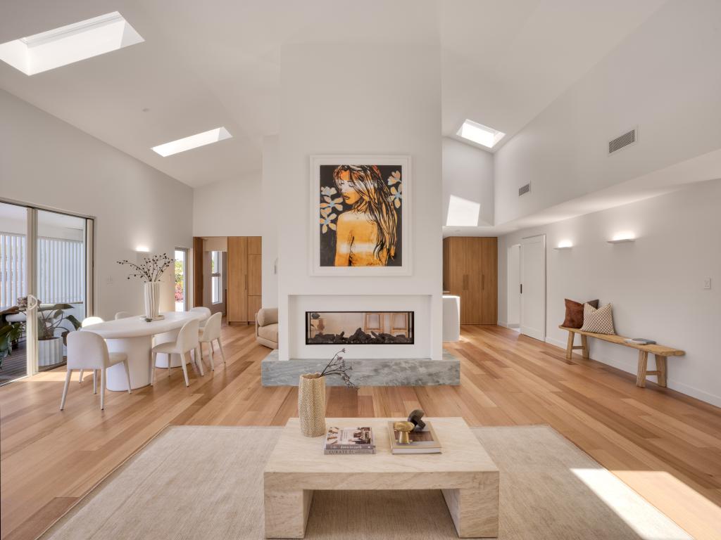 24 Maureen Ct, Broadbeach Waters, QLD 4218