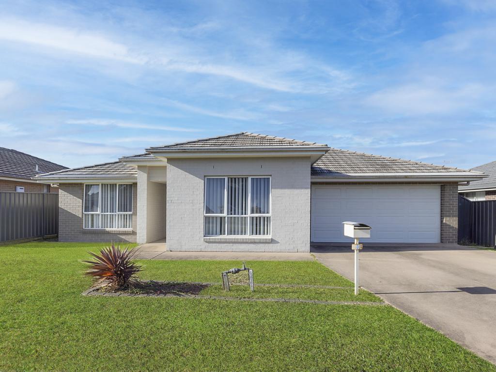 3 Clydesdale St, Wadalba, NSW 2259