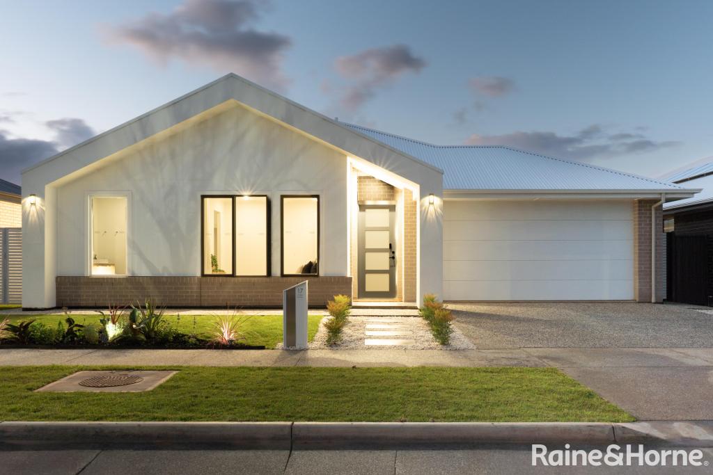 17 Carissa Ave, Riverlea Park, SA 5120