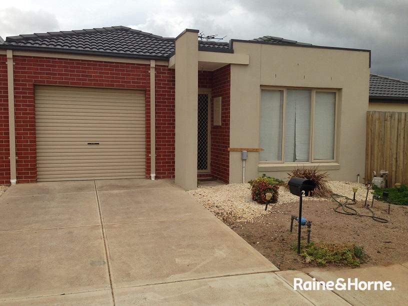 2/17 Mcdougall Pl, Truganina, VIC 3029