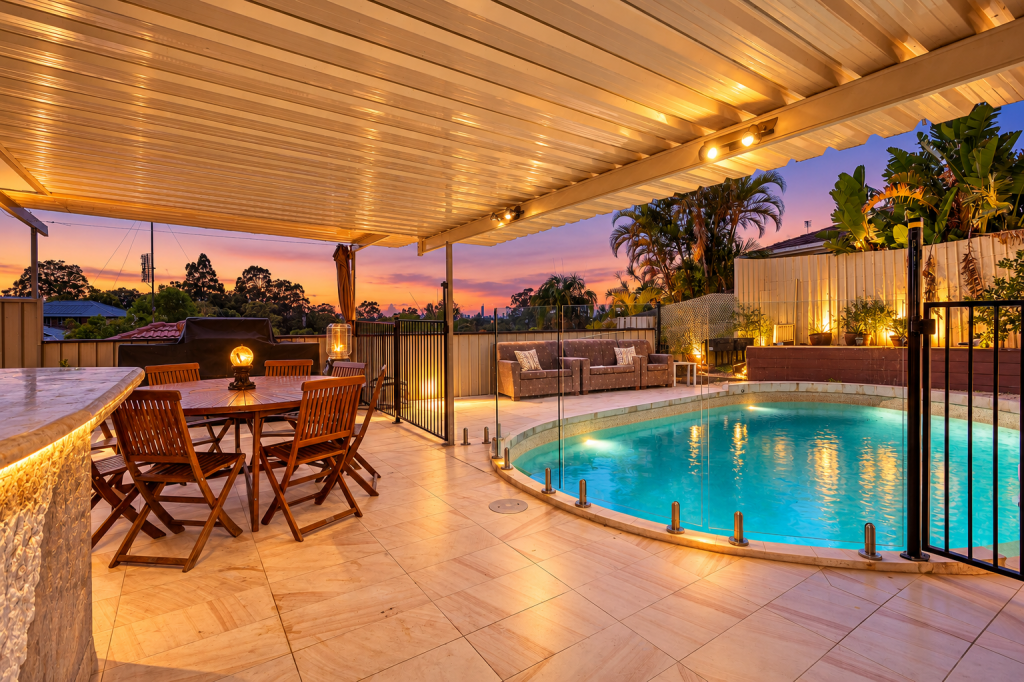 8 Piccadilly Pl, Highland Park, QLD 4211