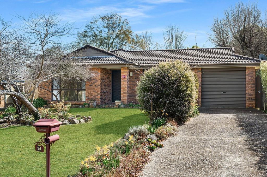 14 Braeside Dr, Bowral, NSW 2576