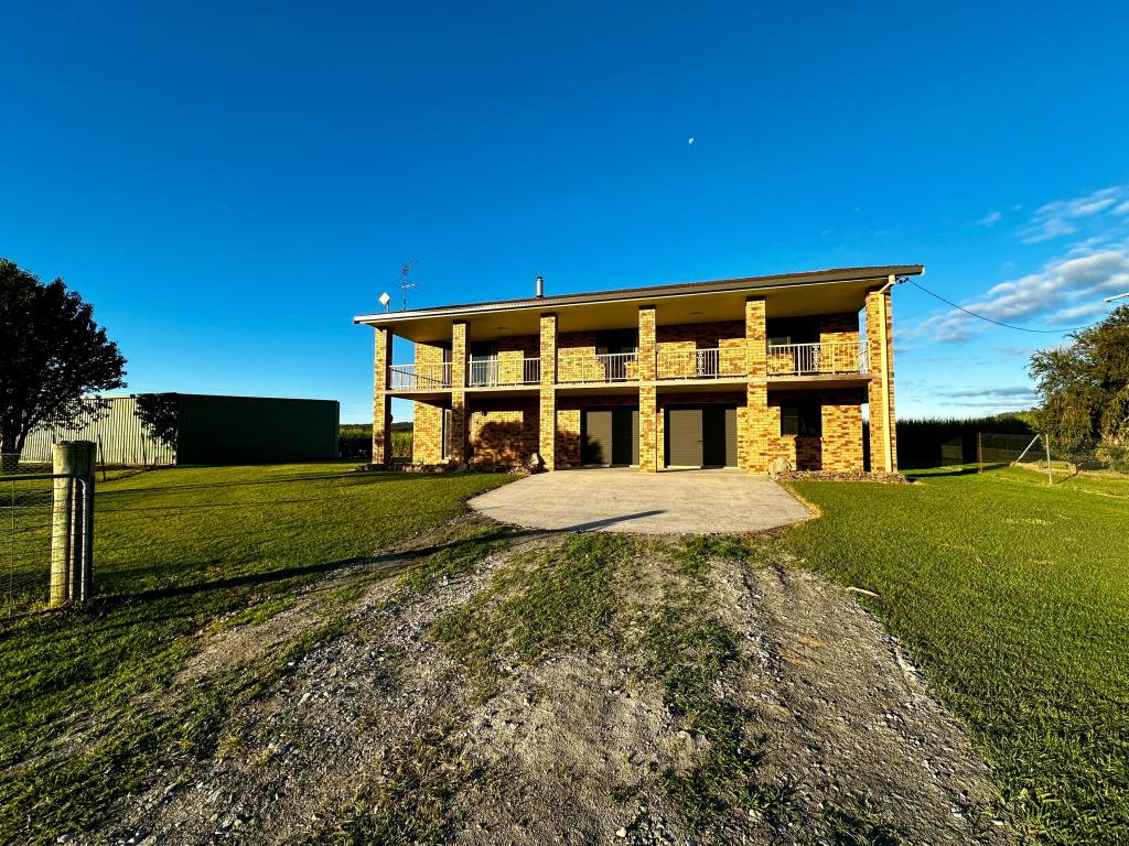 693 Roberts Creek Rd, Woodford Island, NSW 2463