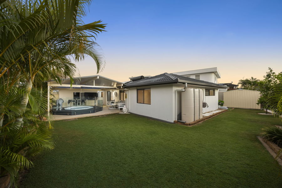3 View Ct, Palm Beach, QLD 4221