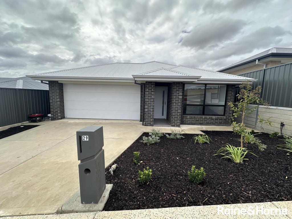 29 Whitford Rd, Craigmore, SA 5114