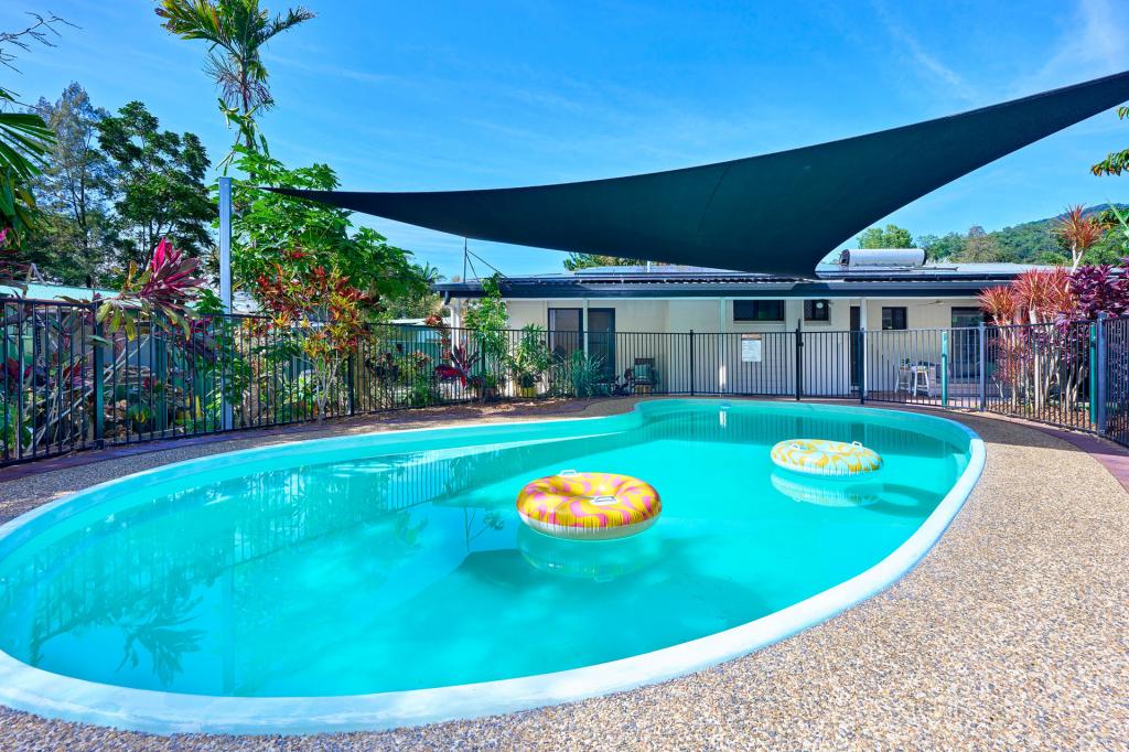 8 Caesar Cl, Mooroobool, QLD 4870