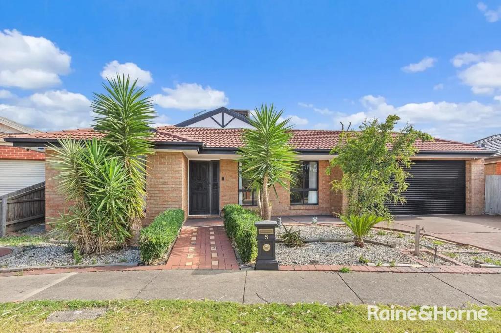 5 ARMSTRONG CT, ROXBURGH PARK, VIC 3064