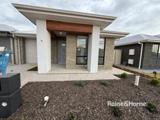 11 Young Ct, Munno Para West, SA 5115