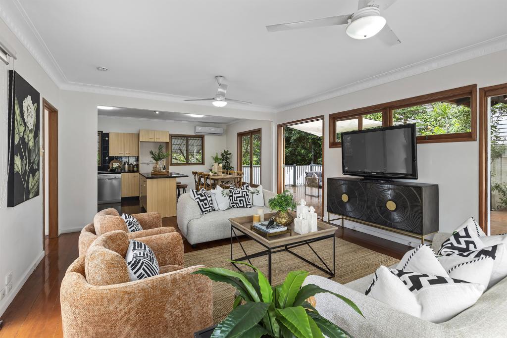 35 Gatwick St, Stafford Heights, QLD 4053