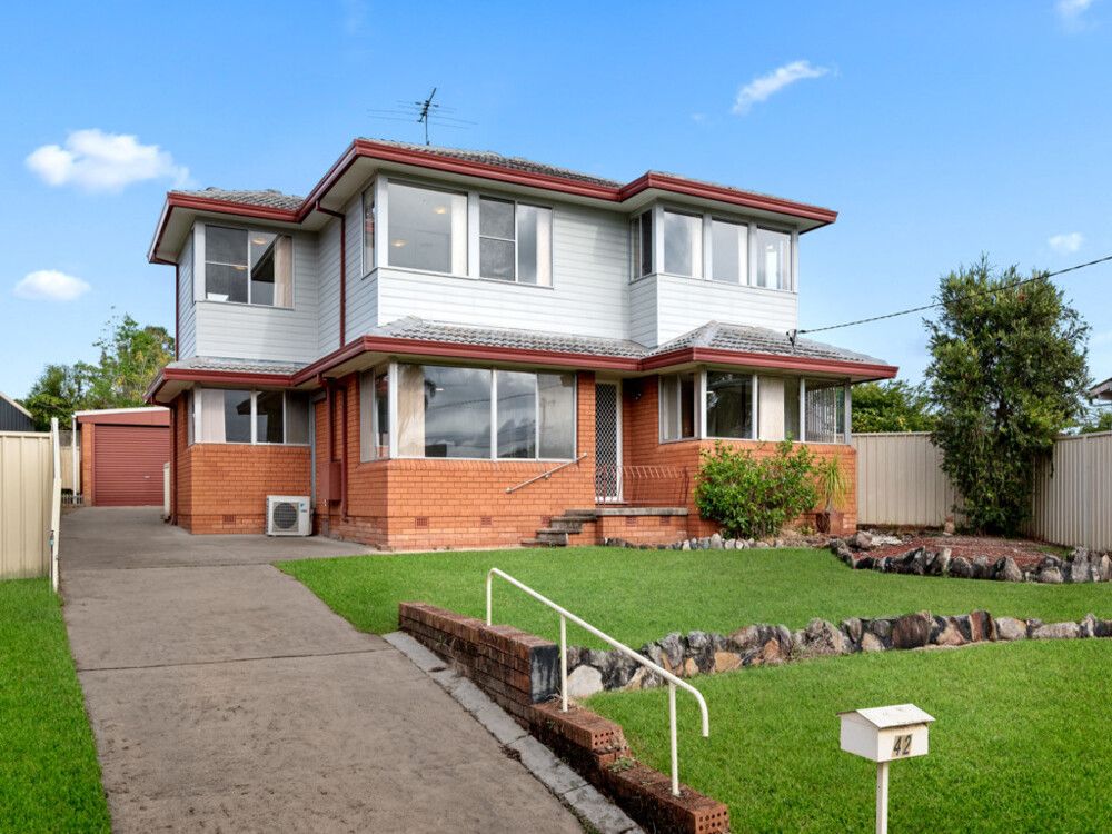 42 Woronora Ave, Leumeah, NSW 2560