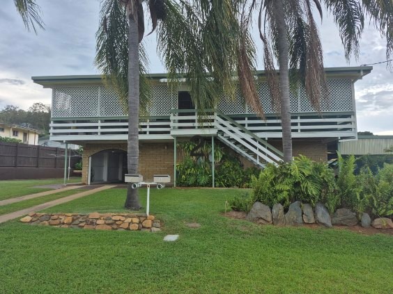 2/4 Bedsor St, West Gladstone, QLD 4680