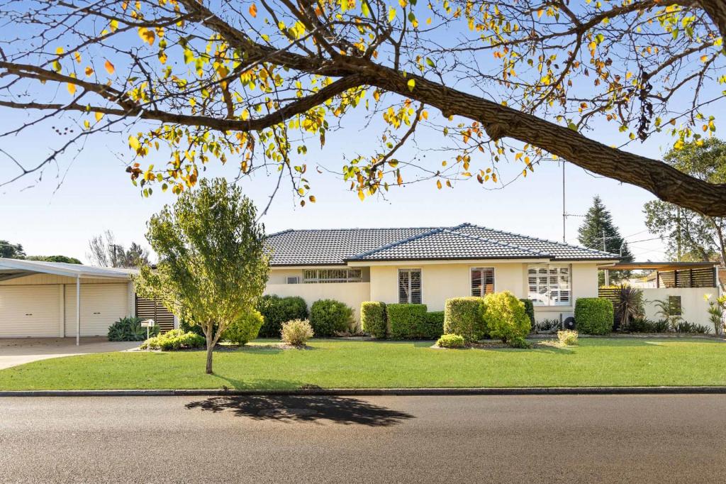 27 Tomkinson St, Wilsonton, QLD 4350