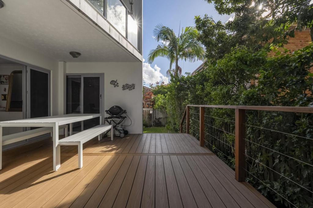 1/61 Tallebudgera Dr, Palm Beach, QLD 4221