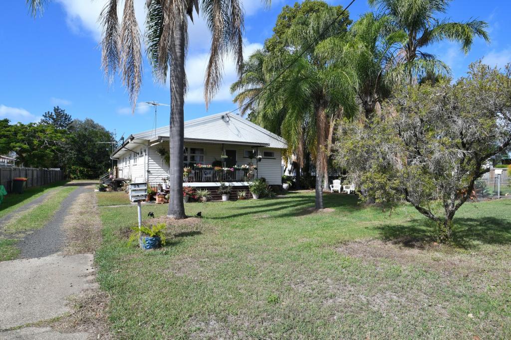 22 Daniel St, Lowood, QLD 4311