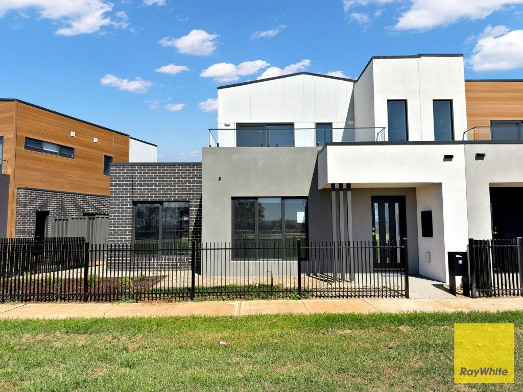 24 CUPOLA WALK, TRUGANINA, VIC 3029