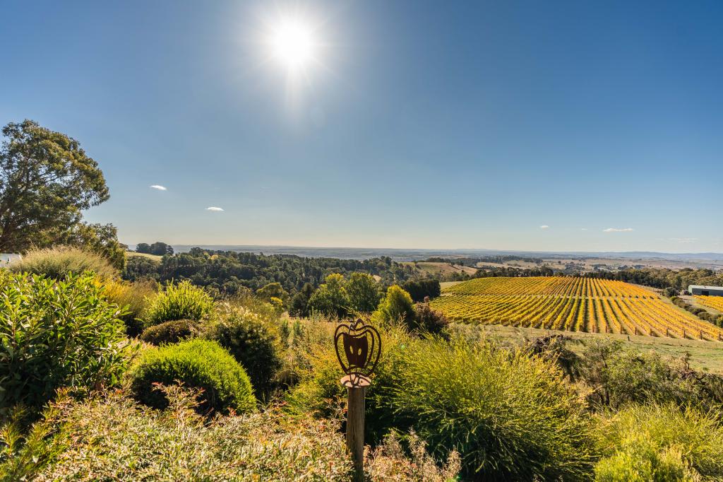 126 Mount Lofty Rd, Nashdale, NSW 2800