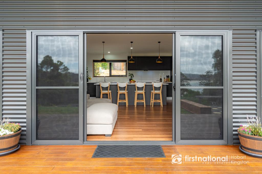 35a Blyth Pde, Great Bay, TAS 7150