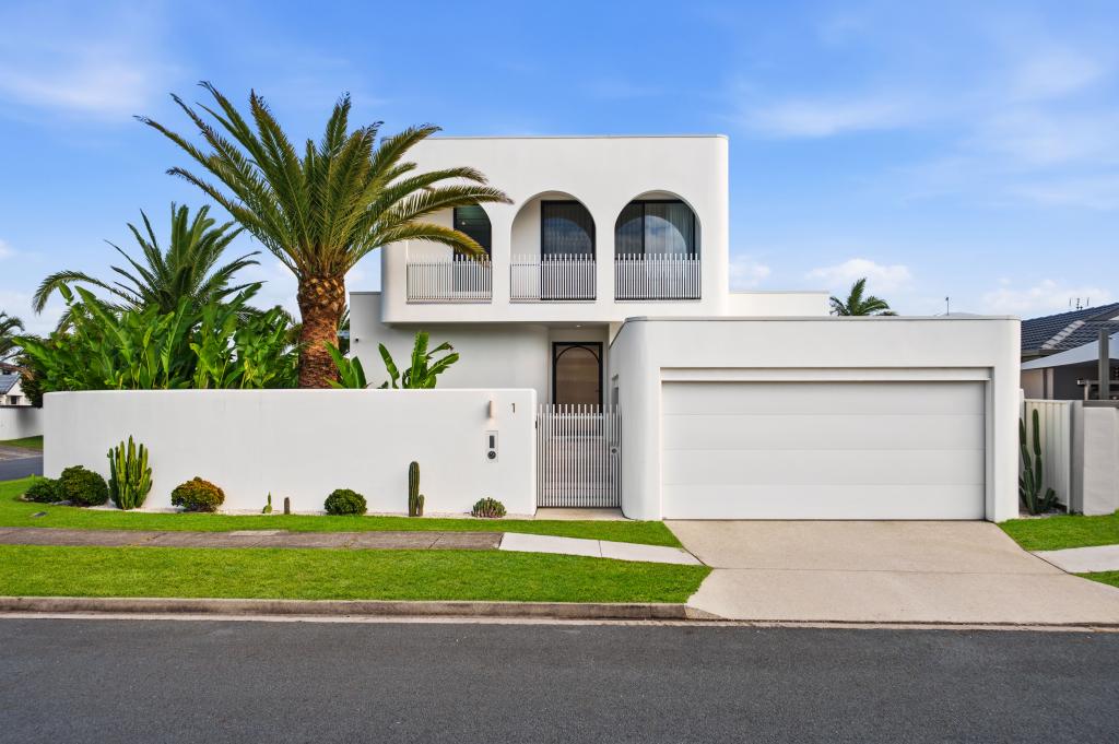 1 Seahawk Cres, Burleigh Waters, QLD 4220