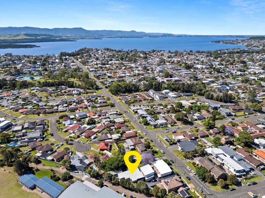 3 Moore St, Oak Flats, NSW 2529