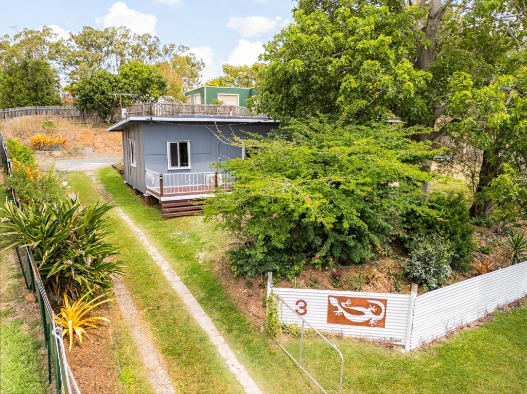 3 Davis St, Mount Larcom, QLD 4695