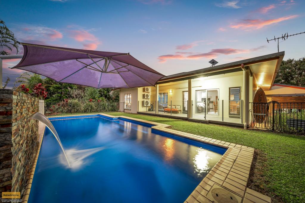 564 MURDERING POINT RD, KURRIMINE BEACH, QLD 4871