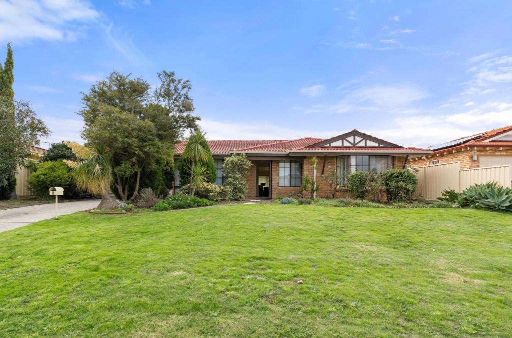 6 Underwood Gr, Kardinya, WA 6163