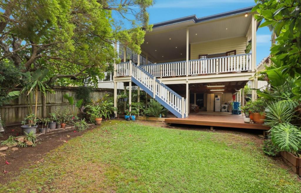 39 Lilley Rd, Bardon, QLD 4065