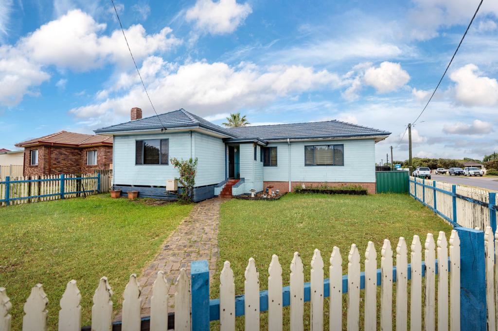 1 WHITFIELD ST, BEACHLANDS, WA 6530