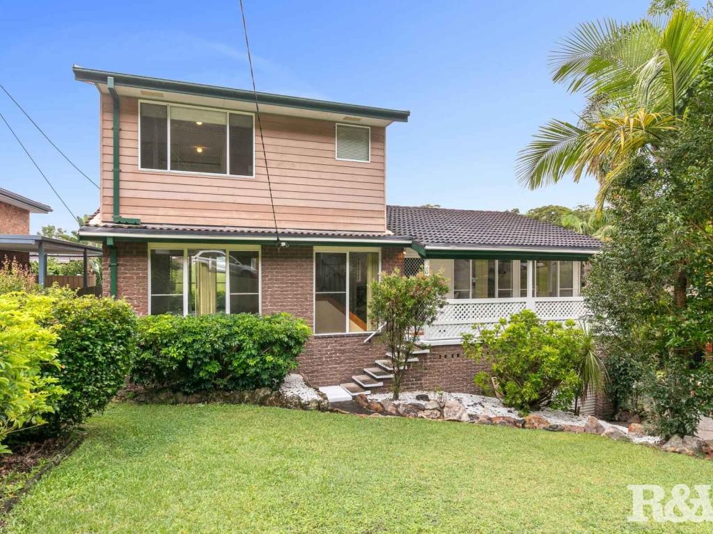 52 Wendy Dr, Point Clare, NSW 2250