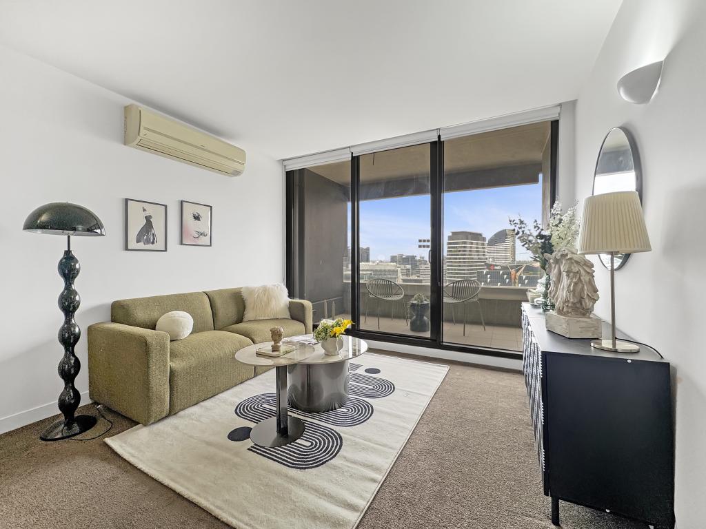 2407/200 SPENCER ST, MELBOURNE, VIC 3000